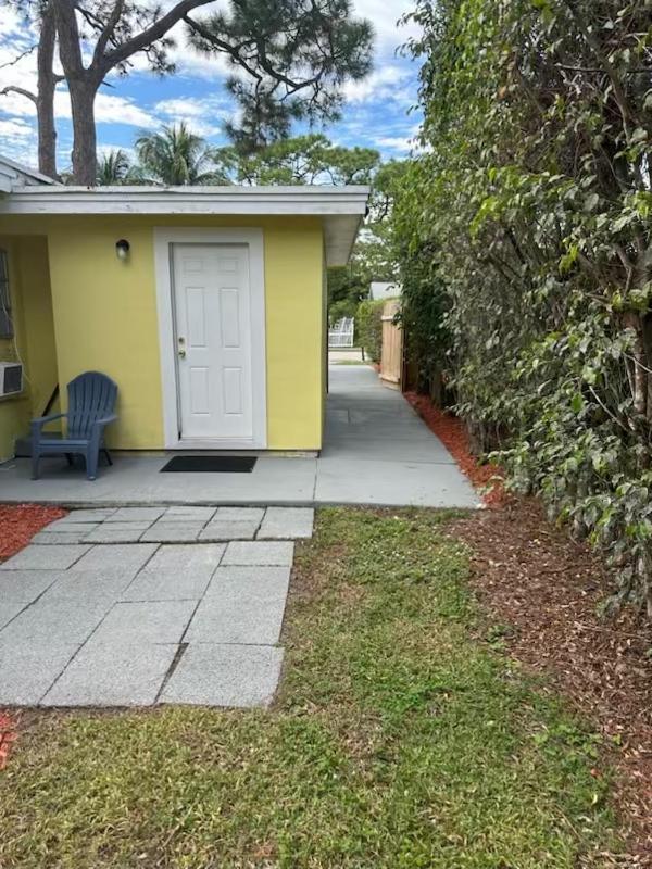 3 Bedroom House Fenced Backyard Private Patio Areas Grill Firepit Plenty Parking! Quick Access 10 Min To Beach Airport Delray West Palm Lake Worth Beach Exterior foto
